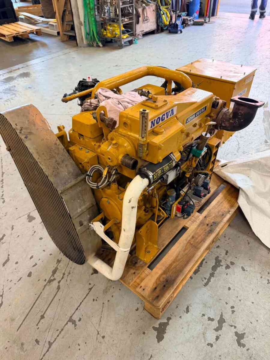 John Deere 4045 - Bilde 2