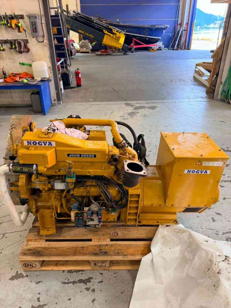 John Deere 4045
